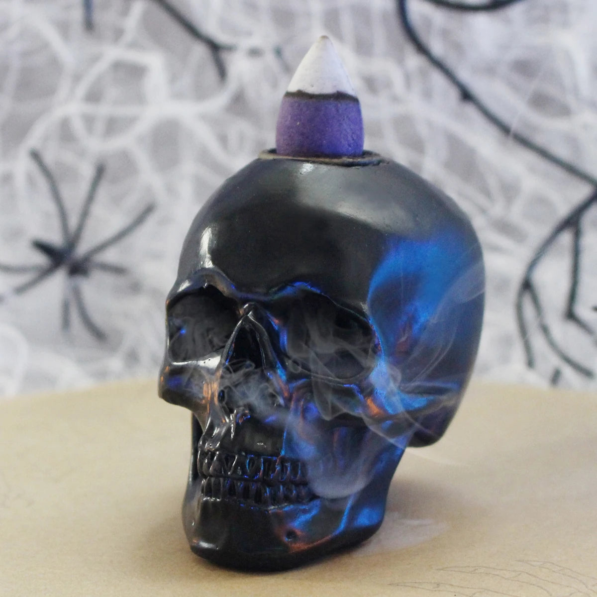 1-piece vintage waterfall backflow incense burner skull incense burner, black resin gothic table decoration
